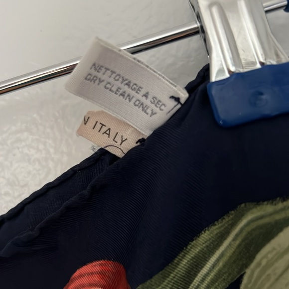 Christian Dior 100% silk scarf - Picture 7 of 8